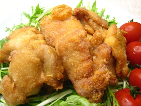 鶏皮サクッ♫♬  中はジューシーな唐揚げ