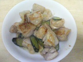 とりときゅうりの炒め物