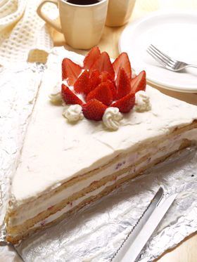 超特大ショートケーキ
