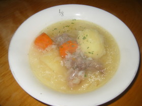 フィリピンの家庭料理（ブラウー）