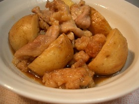 新じゃがと豚の揚げ煮