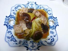 豚肉のかたまりとキャベツ煮