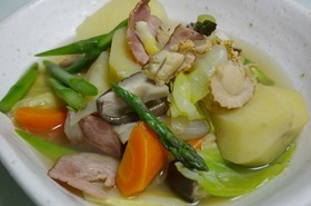 新じゃがと春野菜のスープ煮