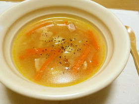 すりおろしじゃがいものコンソメスープ