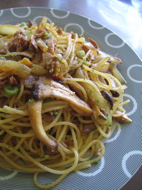 簡単♪エリンギと玉ねぎの和風パスタ