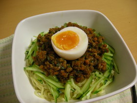 常備菜に♪クックドウで簡単肉味噌カレー