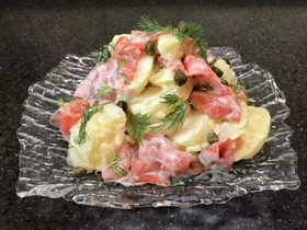 サーモンポテトの香草サラダ