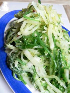中華風茎ワカメサラダ