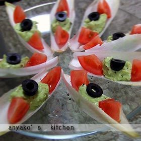 □■チコリとアボカドのボートサラダ■□