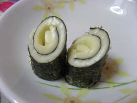 チーズを海苔でクルクル～お弁当にポン♪