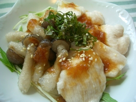 つるるん♪鶏としめじの梅肉酢だれ