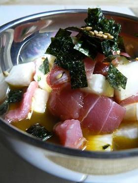 めちゃ旨！マグロと山芋の黄身醤油掛け♪