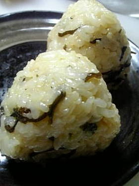 マヨ醤油で塩こんぶおにぎり✰