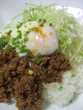 ピリ辛☆肉みそ丼