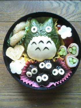 トトロこﾄﾄﾛまっくろくろすけキャラ弁当