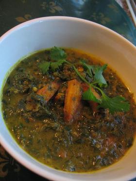 ほうれん草とパニールのインドカレー