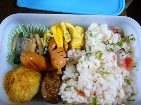 梅、しそ、かつおのあっさり混ぜご飯