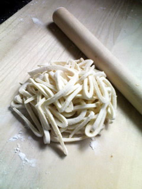 手打ちうどん1人前