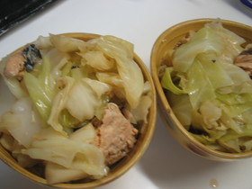 キャベツと鮭缶の和風煮物