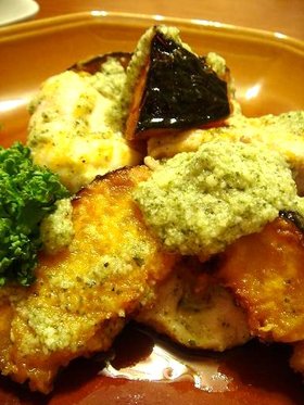 素揚げかぼちゃと鶏胸ソテーのジェノベーゼ
