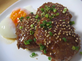 照り焼きつくね✿温玉添え