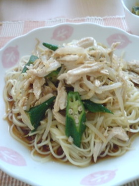 鶏胸肉ともやしの冷やし中華