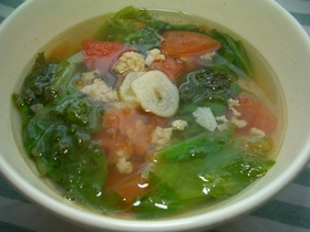 トマトとレタスの春雨スープ