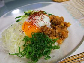 トマト肉味噌で！！肉味噌うどん♪