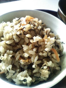 沖縄ヨメのジューシー(沖縄炊き込みご飯)