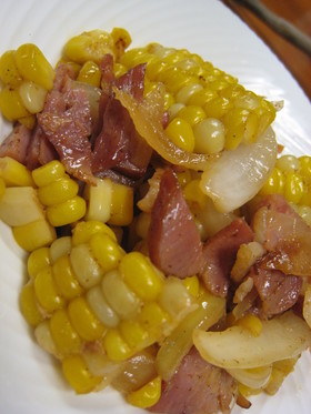 ◎とうもろこしベーコン玉ねぎのバター炒め