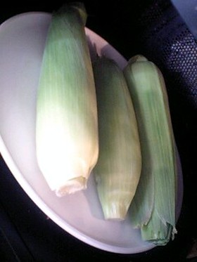 とうきびをレンジで美味しく食べる方法二つ