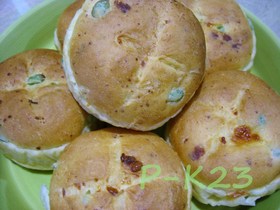 枝豆とチェダーチーズのパン