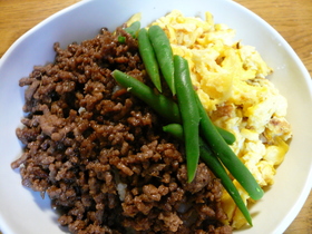 うちの定番☆甘辛牛そぼろ丼