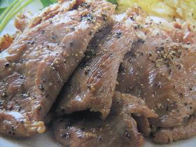 お弁当にも☆豚肉の黒コショウ焼き