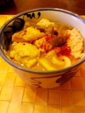 しょうがたっぷり鶏団子入り味噌うどん