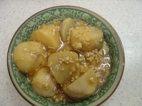里芋のそぼろ煮
