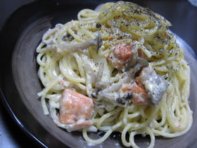 秋鮭＆きのこクリームパスタ