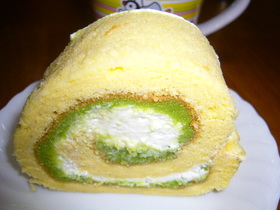 ずんだ(枝豆餡)ロールケーキ