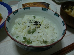 もっちり、じっかり！グリーンピースご飯