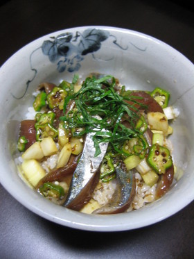 漬け秋刀魚のおくら丼
