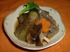 味がしみしみ♪なすとこんにゃくの煮物