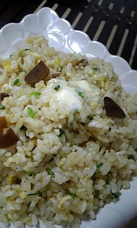 簡単ごちそう！カマンベールチャーハン☆