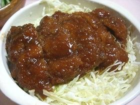 こりゃうまい！大好きなソースチキンカツ丼