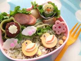 ソーセージでお花　キャラ弁のおかず