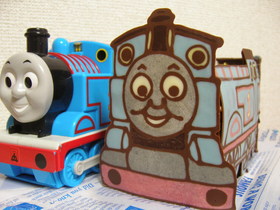 立体トーマス型・チョコレートケーキ