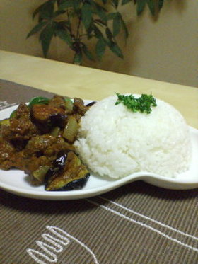 ナス＆ひき肉ドライカレー(＾A＾):*+