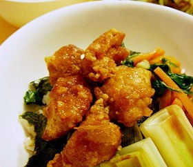 ごはんモリモリ♪からあげ丼