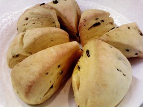 カボチャの煮物で簡単ヘルシースコーン♪