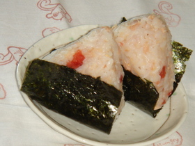 うめぇ~ツナのおにぎり。