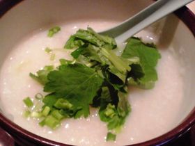 飲み会疲れの胃袋にお粥さん